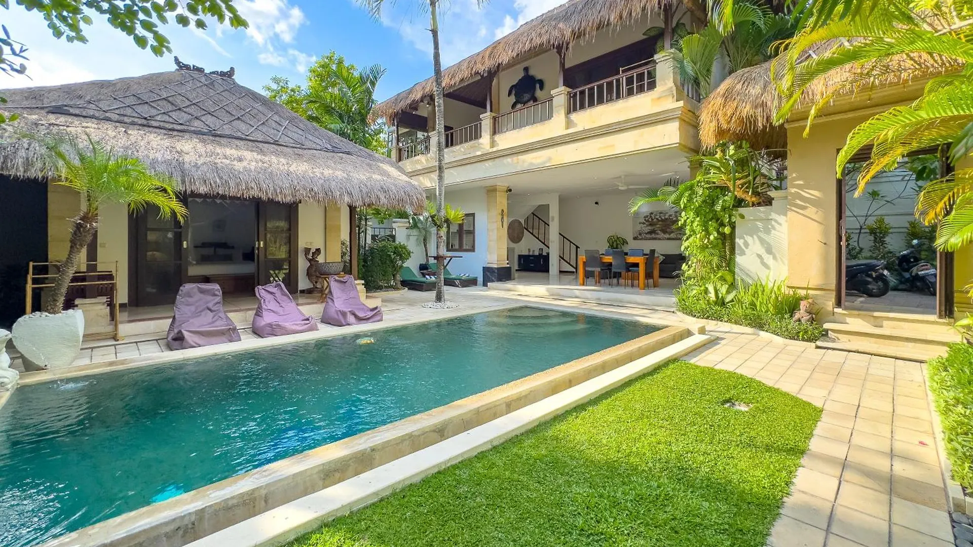 Villa Bugis Kayu Aya Seminyak Indonesia