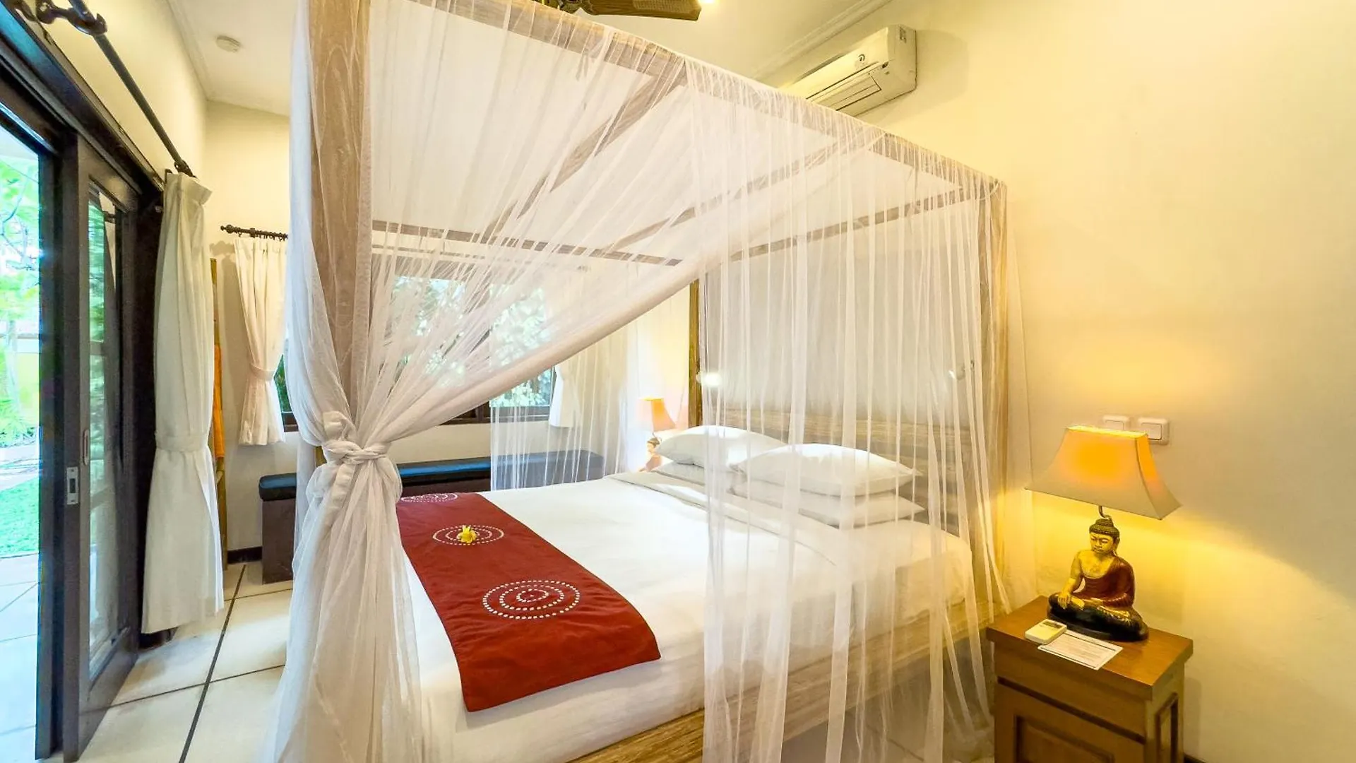 Villa Bugis Kayu Aya Seminyak  Seminyak (Bali)