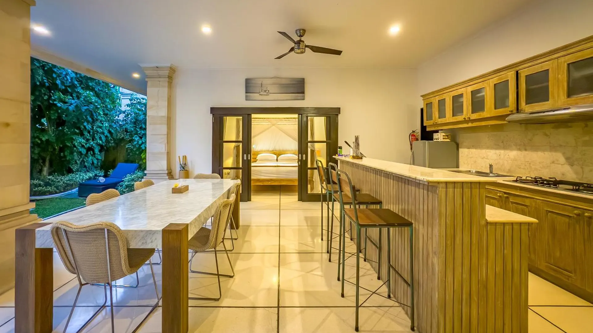 Villa Bugis Kayu Aya Seminyak
