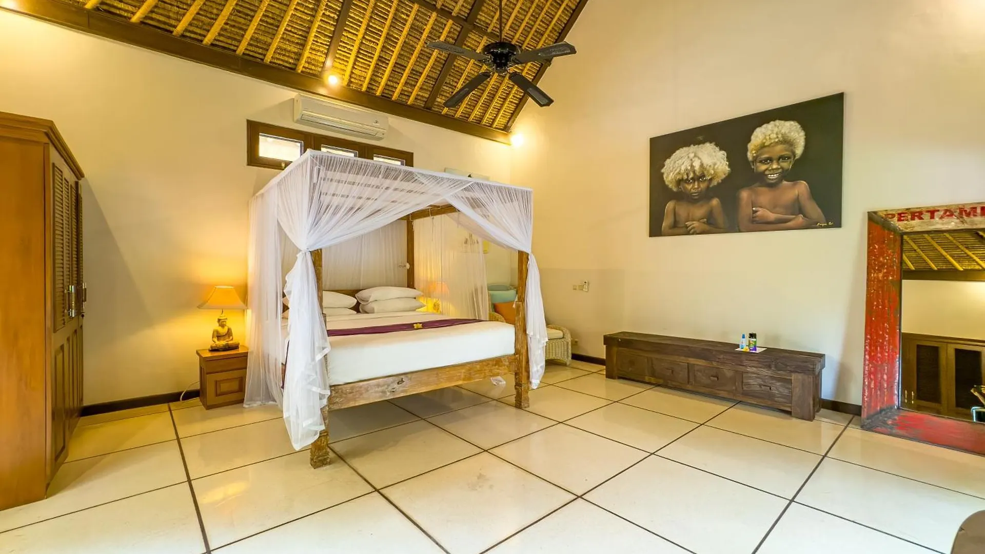 Villa Bugis Kayu Aya Seminyak