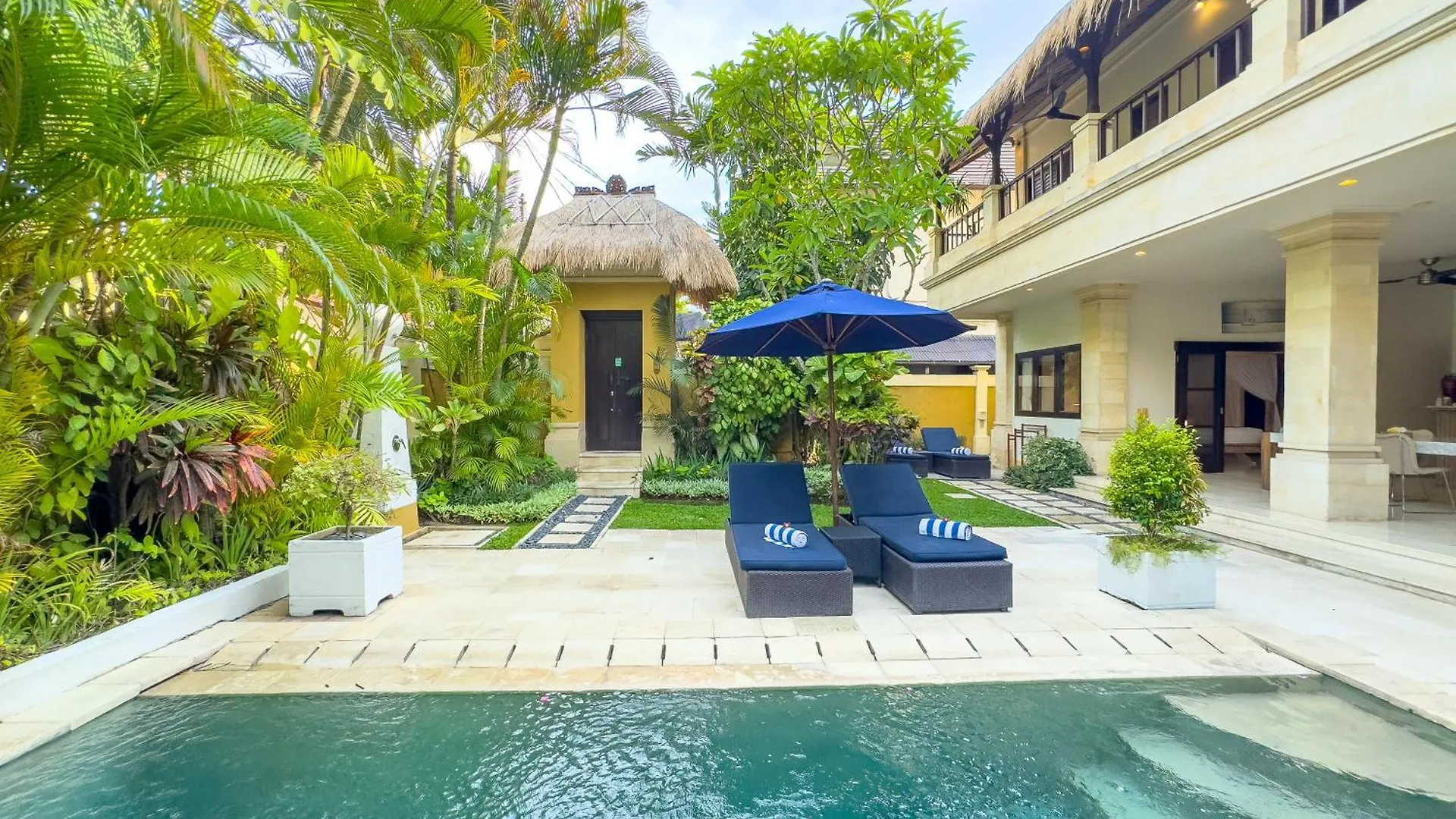 Villa Bugis Kayu Aya Seminyak Indonesia