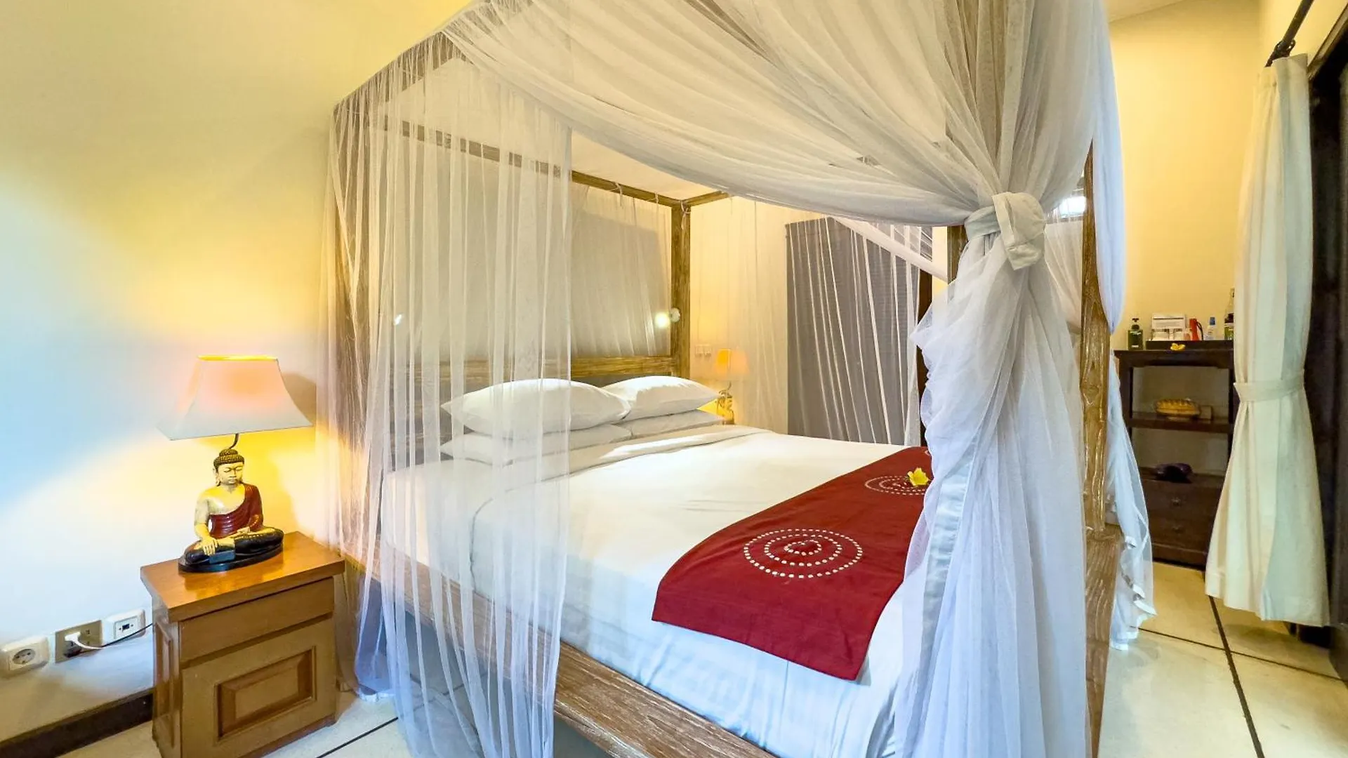Villa Bugis Kayu Aya Seminyak