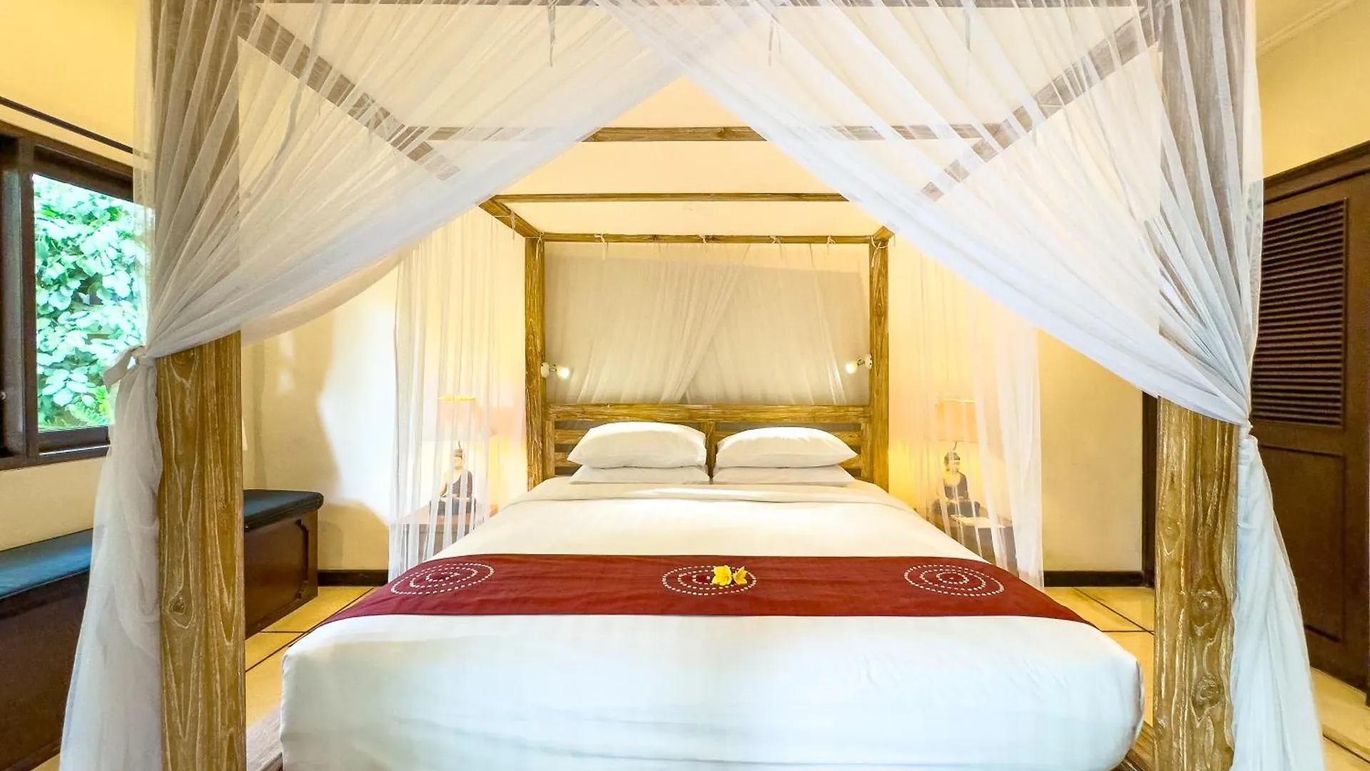 Villa Bugis Kayu Aya Seminyak