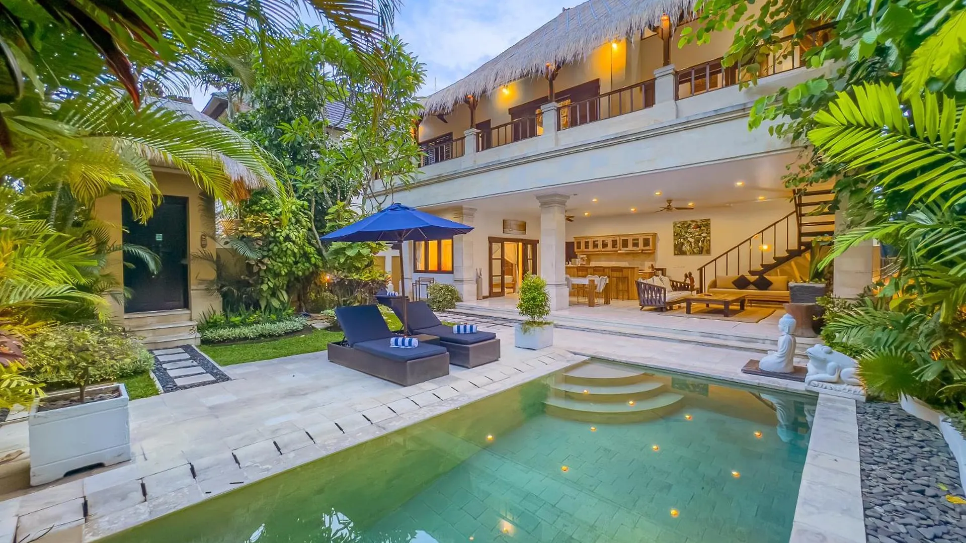 Villa Bugis Kayu Aya Seminyak