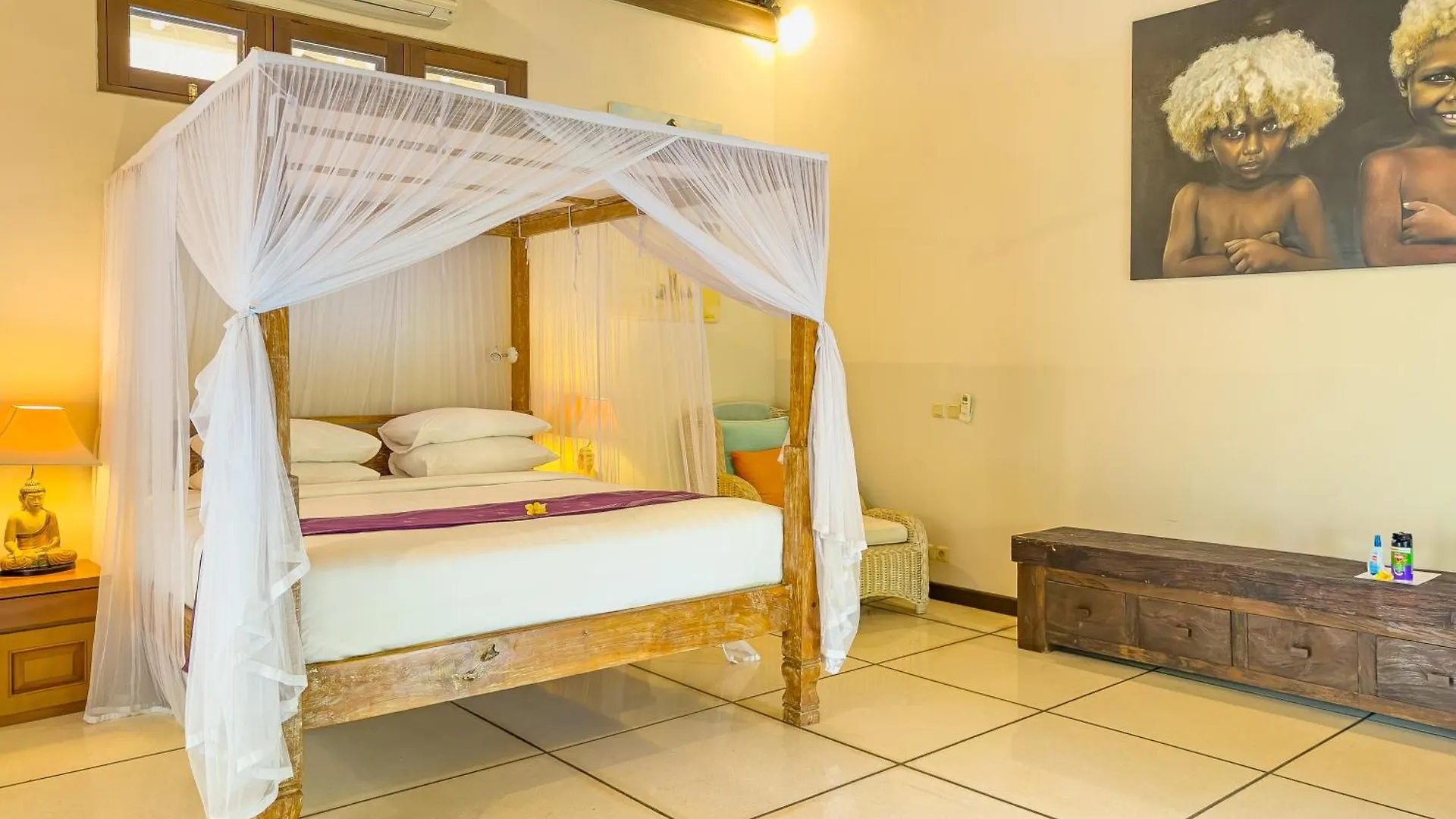 Villa Bugis Kayu Aya Seminyak
