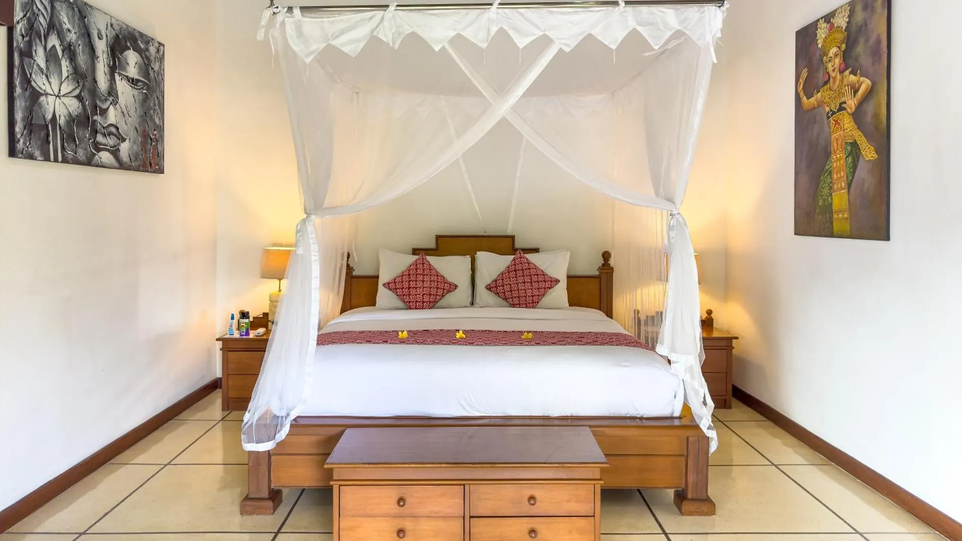 Villa Bugis Kayu Aya Seminyak Indonesia