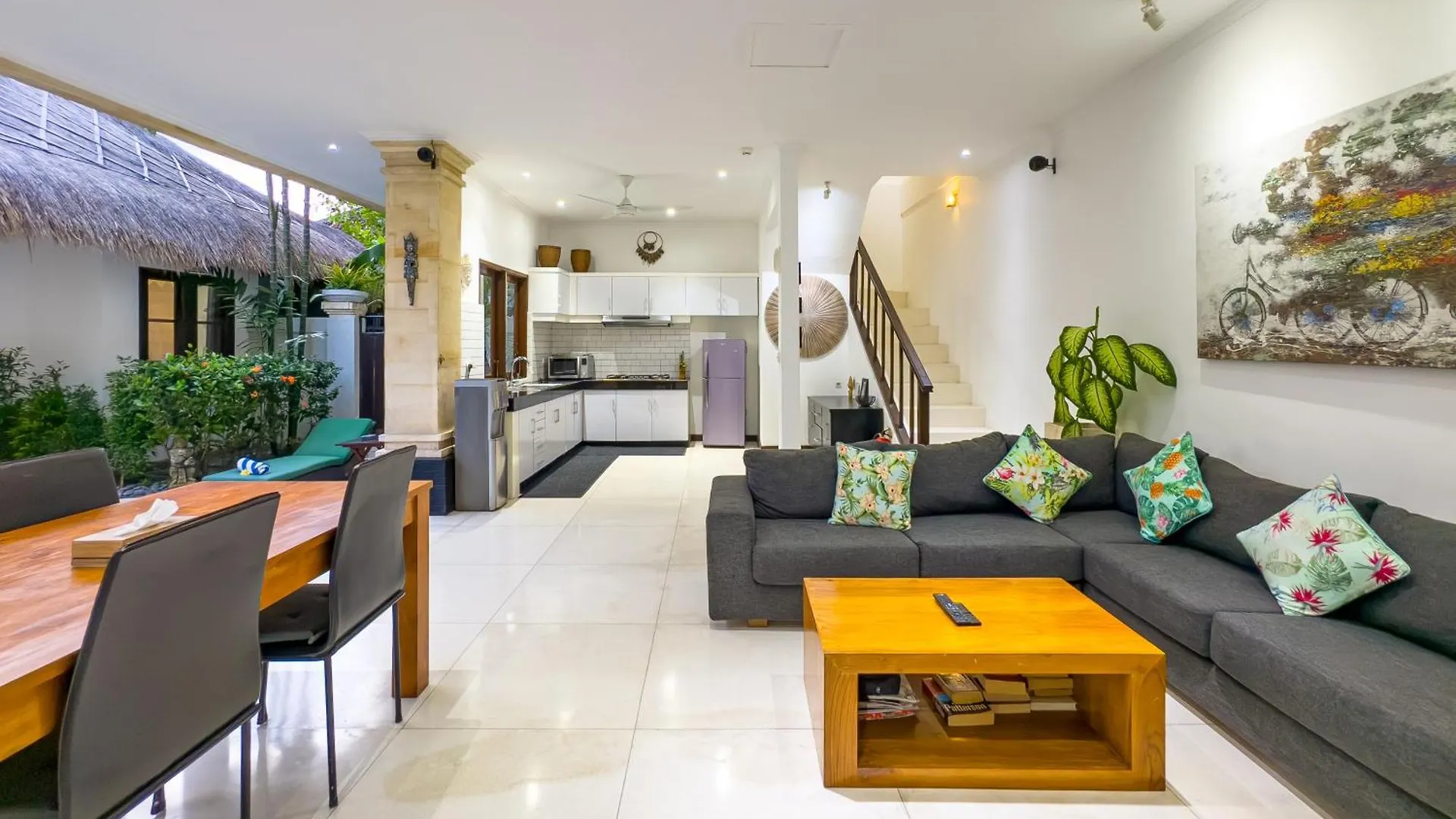 Villa Bugis Kayu Aya Seminyak