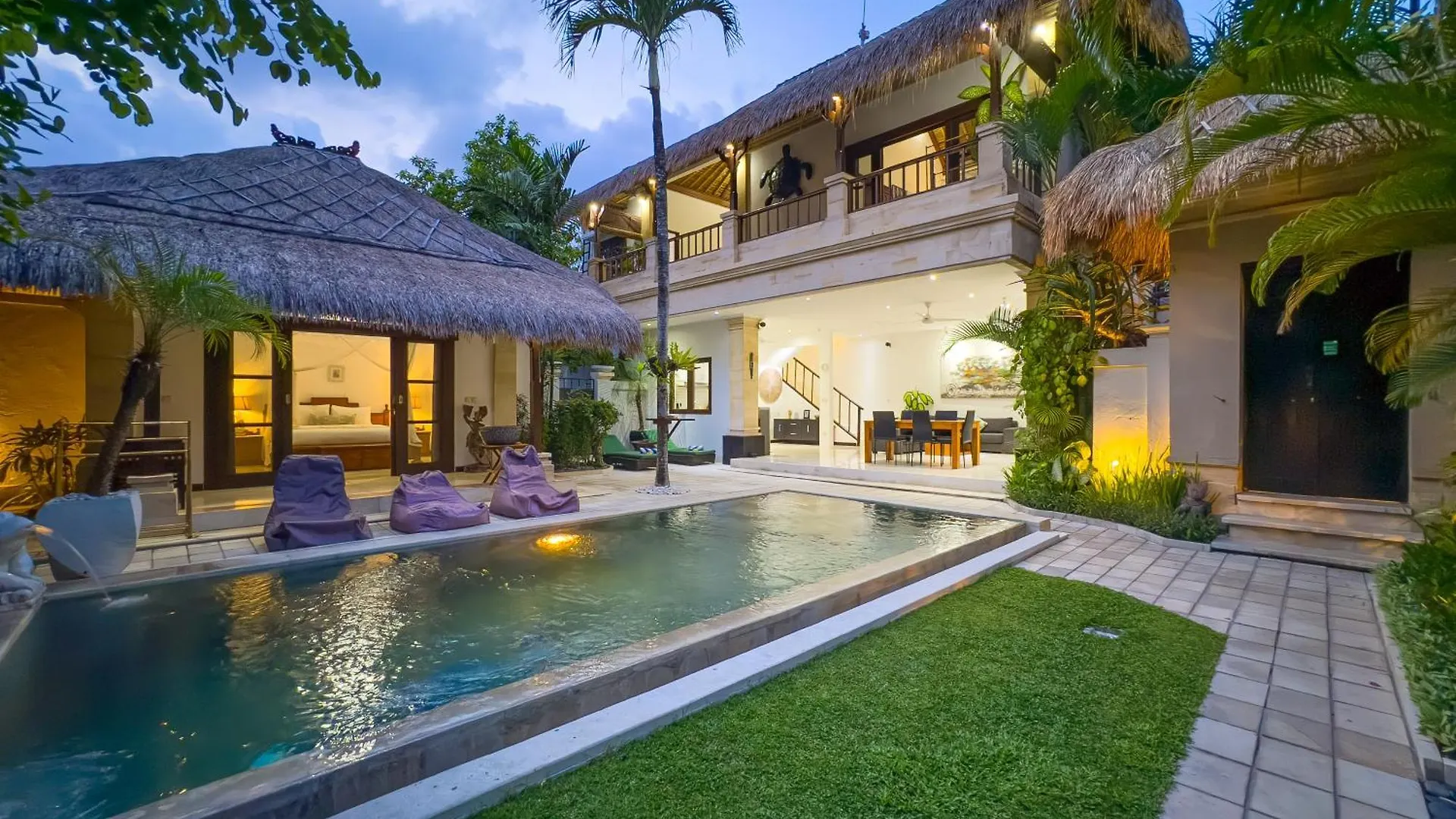 Villa Bugis Kayu Aya Seminyak