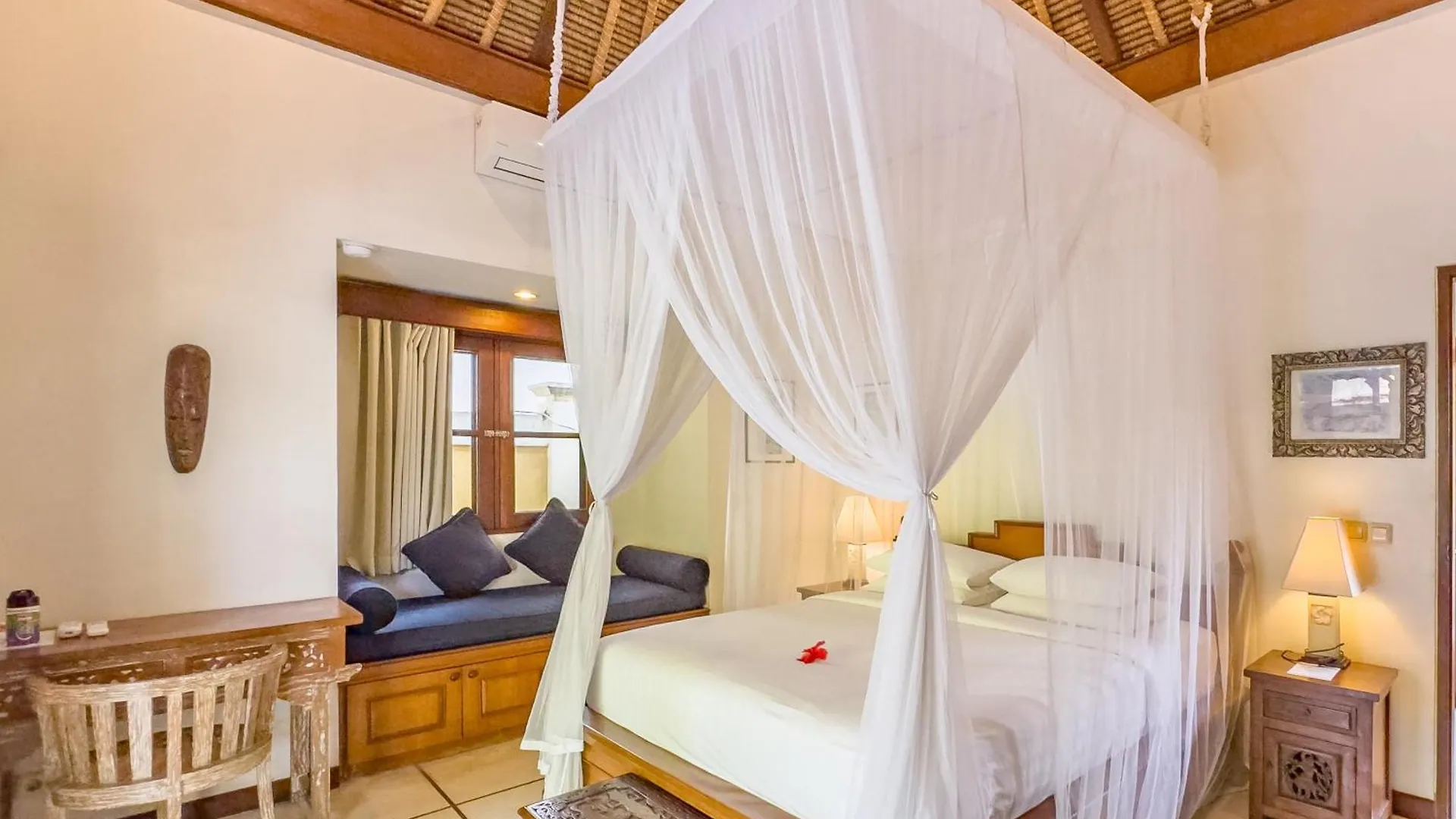 Villa Bugis Kayu Aya Seminyak