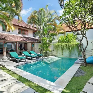 Villa Super Value 4 Bedroom, Walk To Bintang Supermarket, Seminyak (Bali)