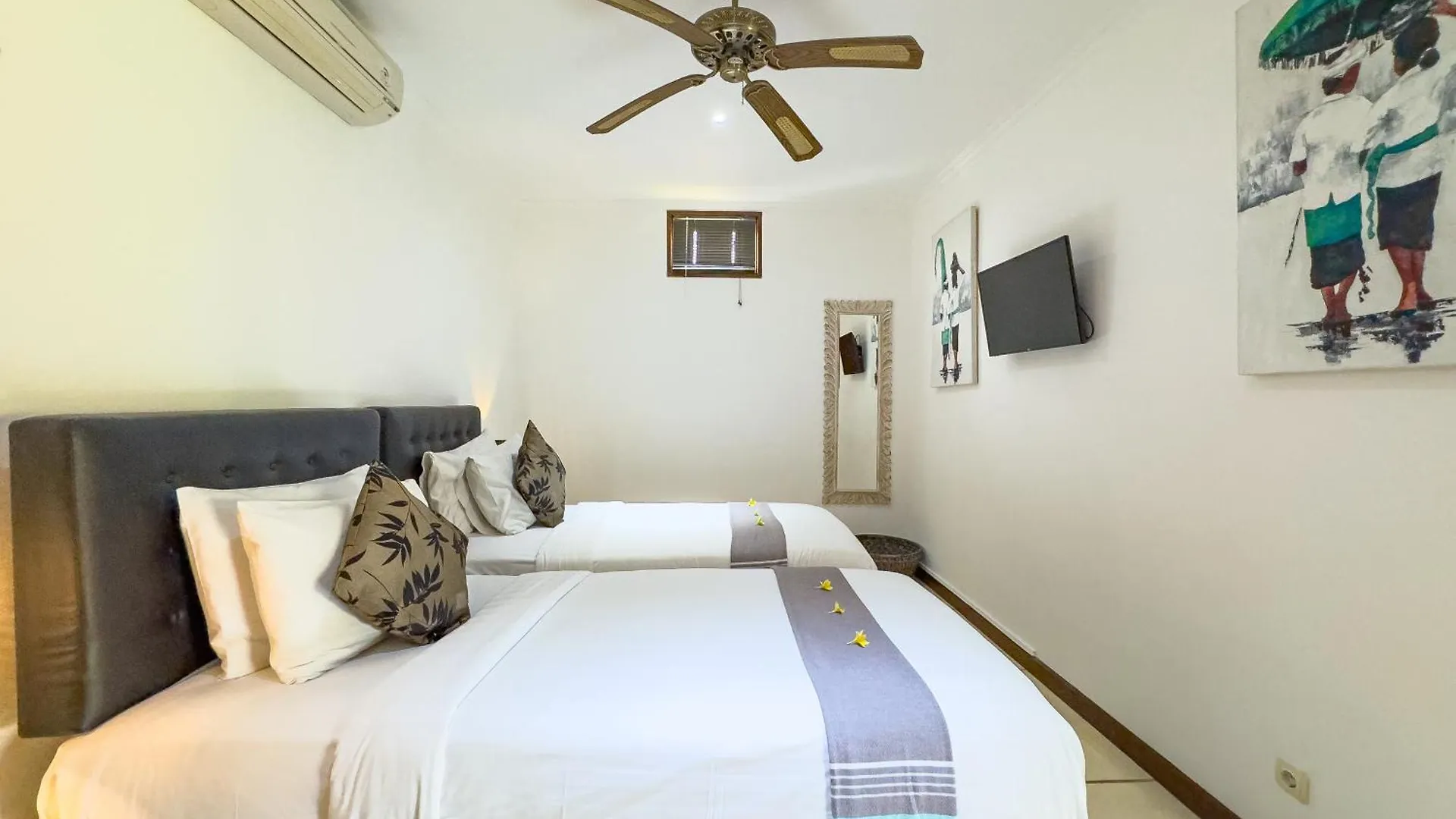 Villa Bugis Kayu Aya Seminyak